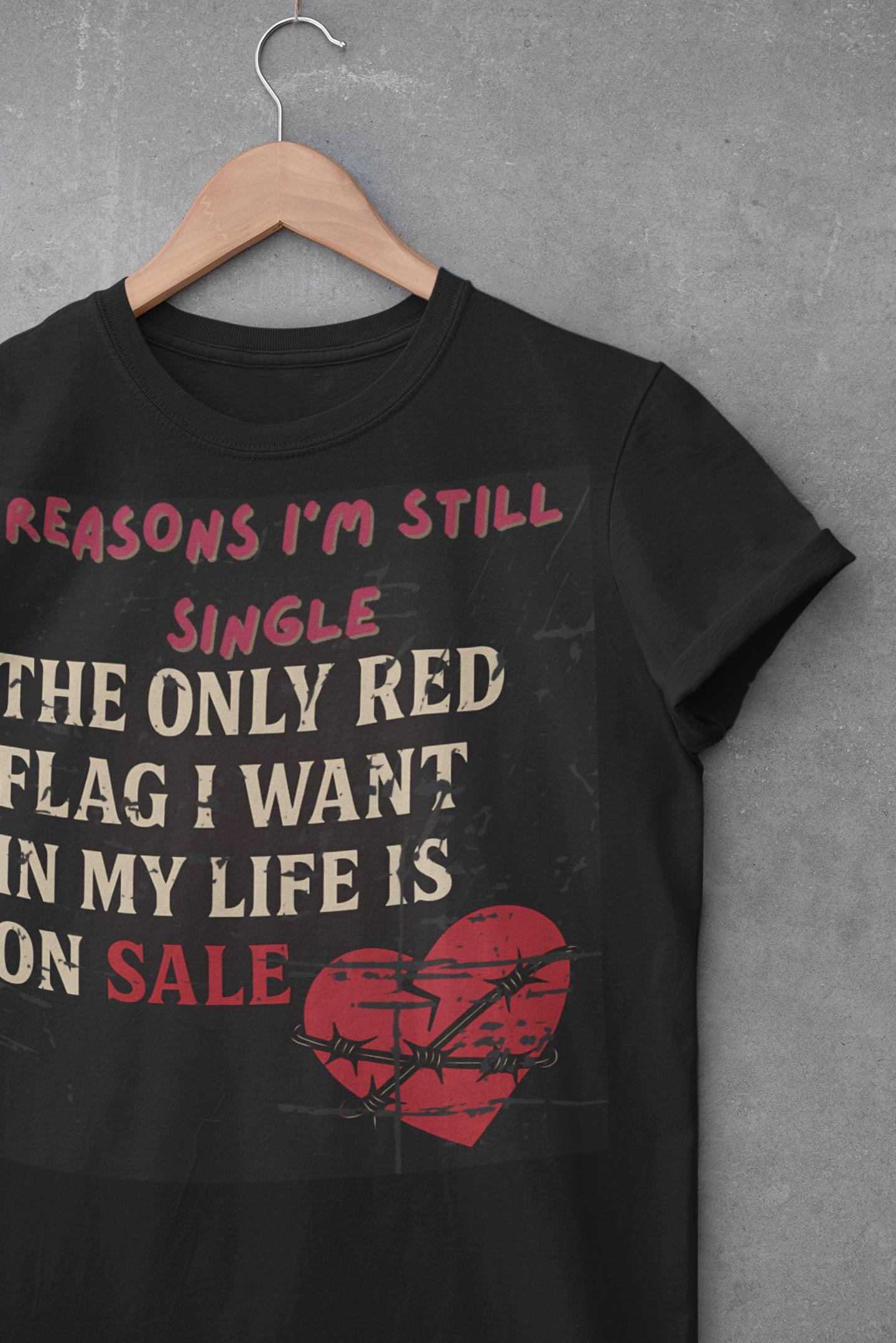 Grunge Single Life V-Neck T-Shirt: Edgy Women's Graphic Tee